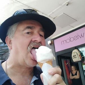 Meet your Posher, Steven